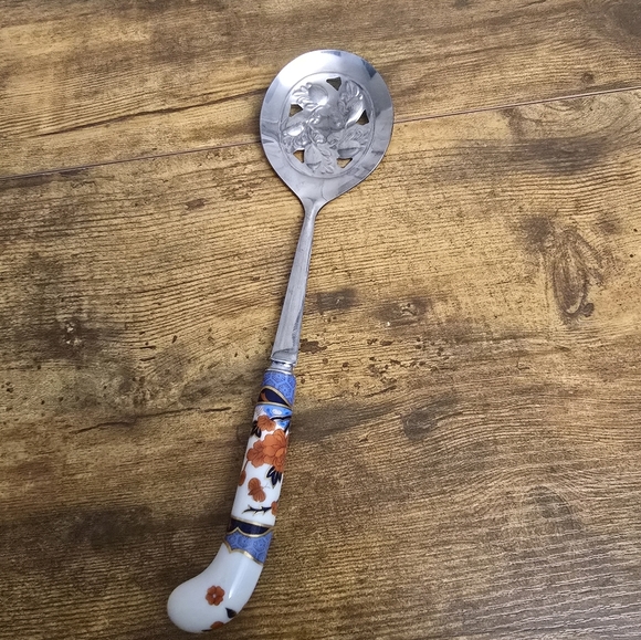 Sheffield England decorative Floral Serving Spoon - Picture 6 of 6
